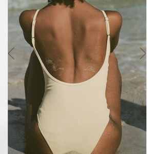 NEW Zulu & Zephyr Oasis Onepiece (M)